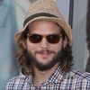 Ashton Kutcher Outsources His Twitter Account, After Penn State Tweet #Fail